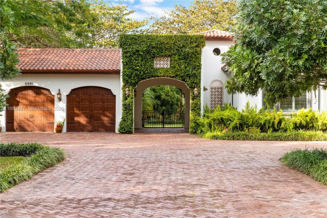 6991 SW 144th St, Palmetto Bay, FL 33158 Photo