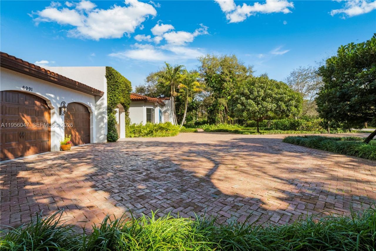 6991 SW 144th St, Palmetto Bay, FL 33158 Photo