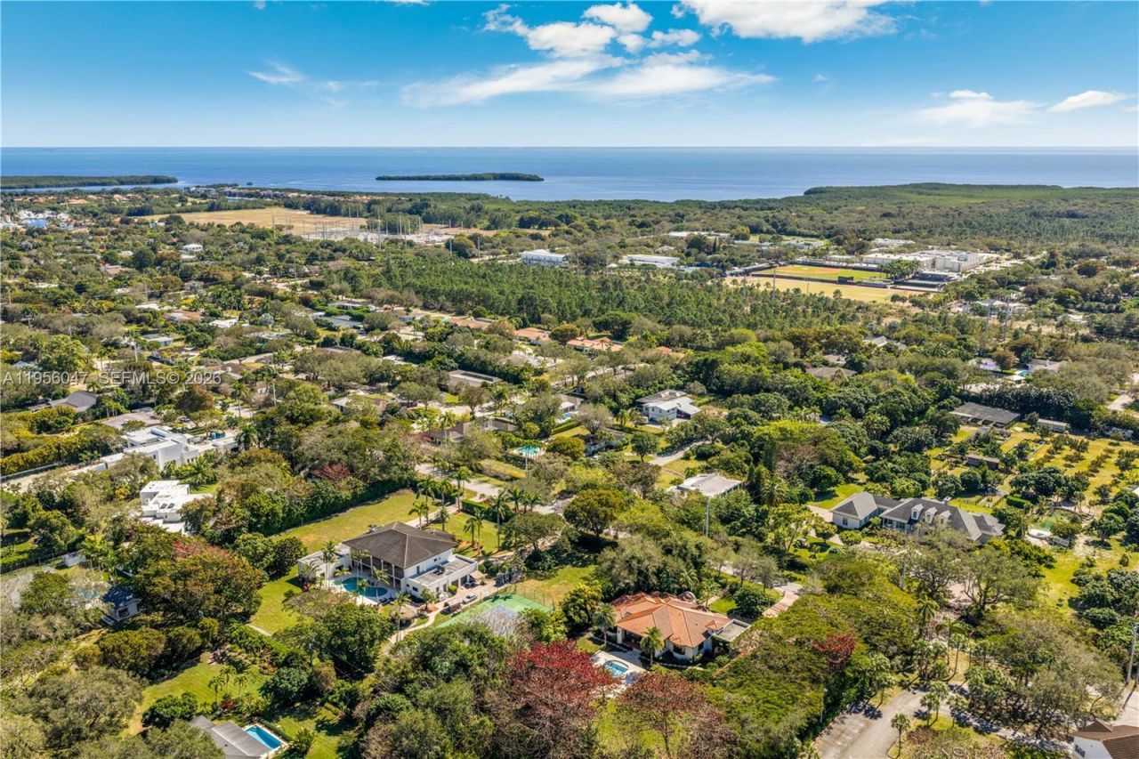 6991 SW 144th St, Palmetto Bay, FL 33158 Photo