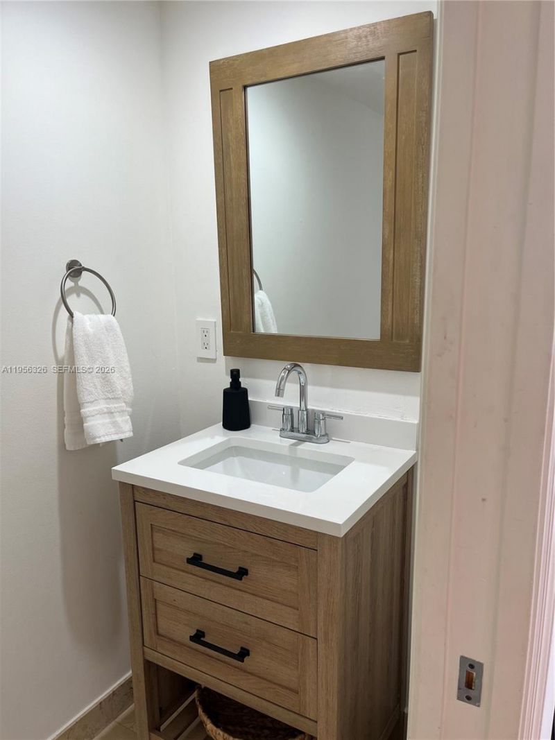 6917 Collins Ave, Unit 514, Miami Beach, FL 33141 Photo