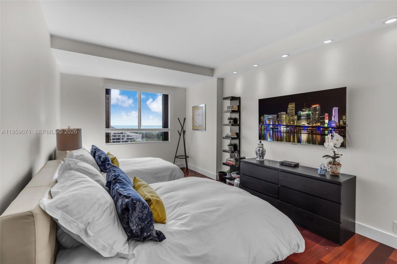 151 Crandon Blvd , Unit 802, Key Biscayne, FL 33149 Photo