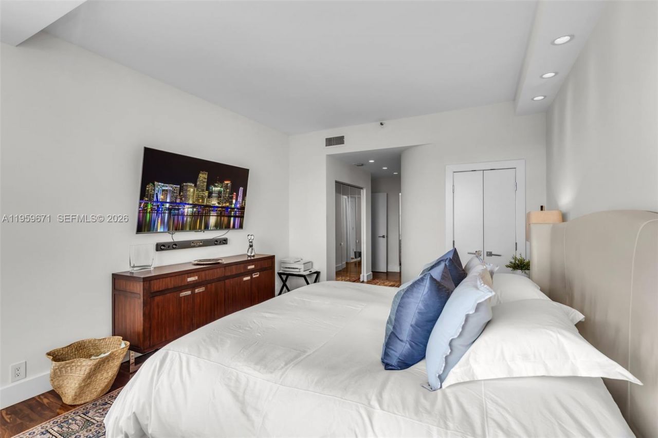 151 Crandon Blvd , Unit 802, Key Biscayne, FL 33149 Photo