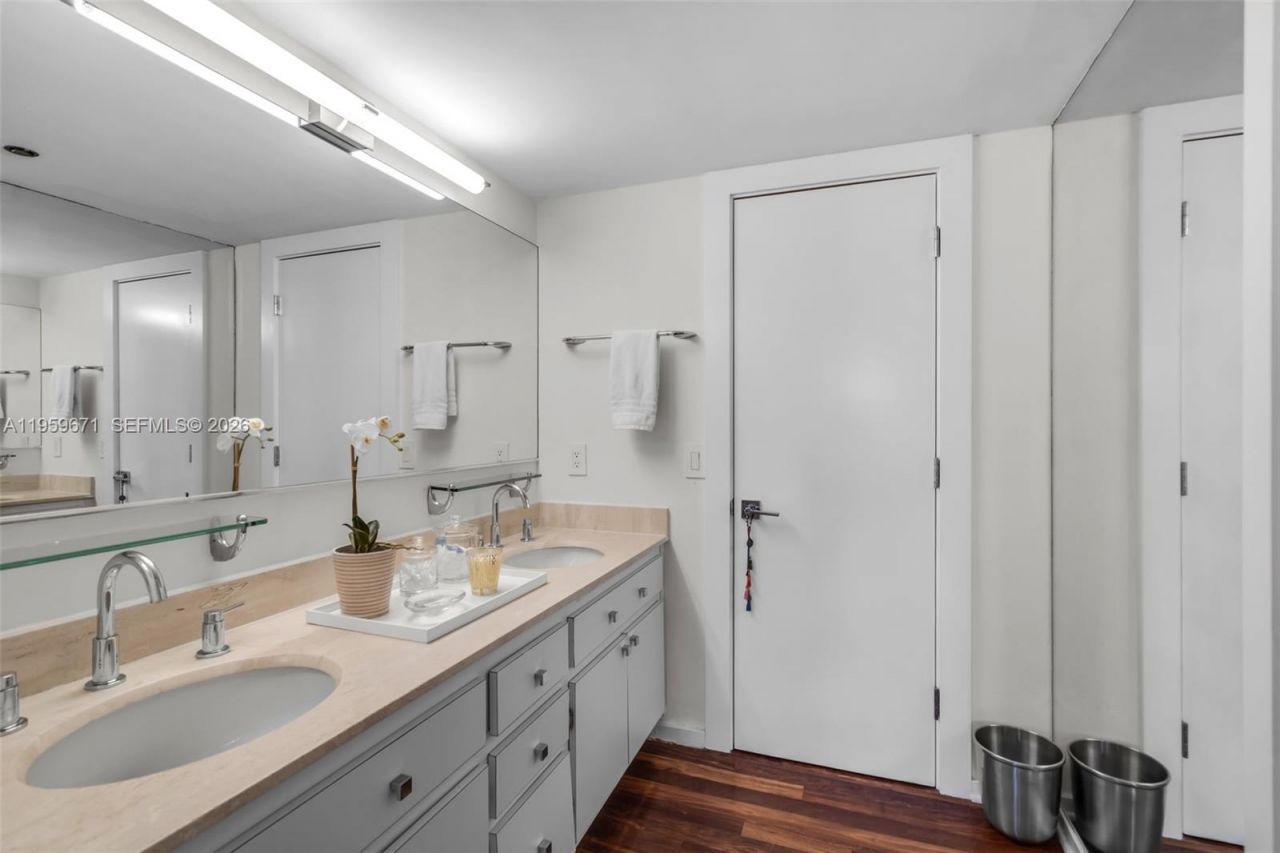 151 Crandon Blvd , Unit 802, Key Biscayne, FL 33149 Photo