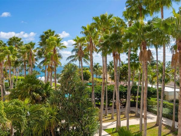 791 Crandon Blvd, Unit 501, Key Biscayne, FL 33149