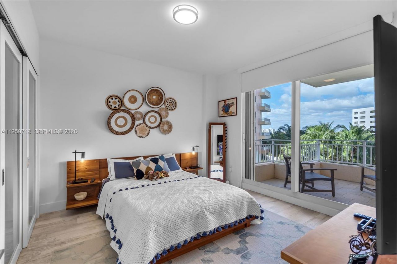 791 Crandon Blvd, Unit 501, Key Biscayne, FL 33149 Photo