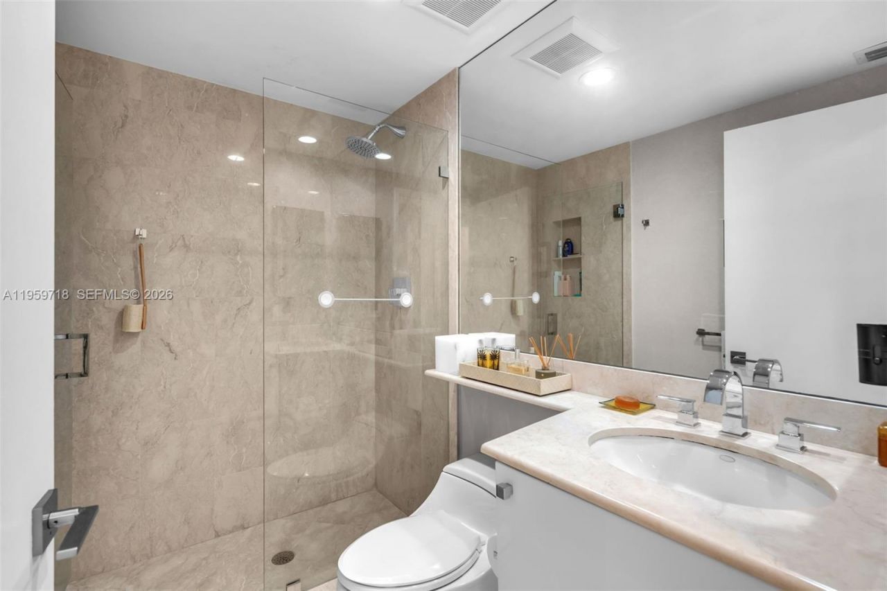 791 Crandon Blvd, Unit 501, Key Biscayne, FL 33149 Photo