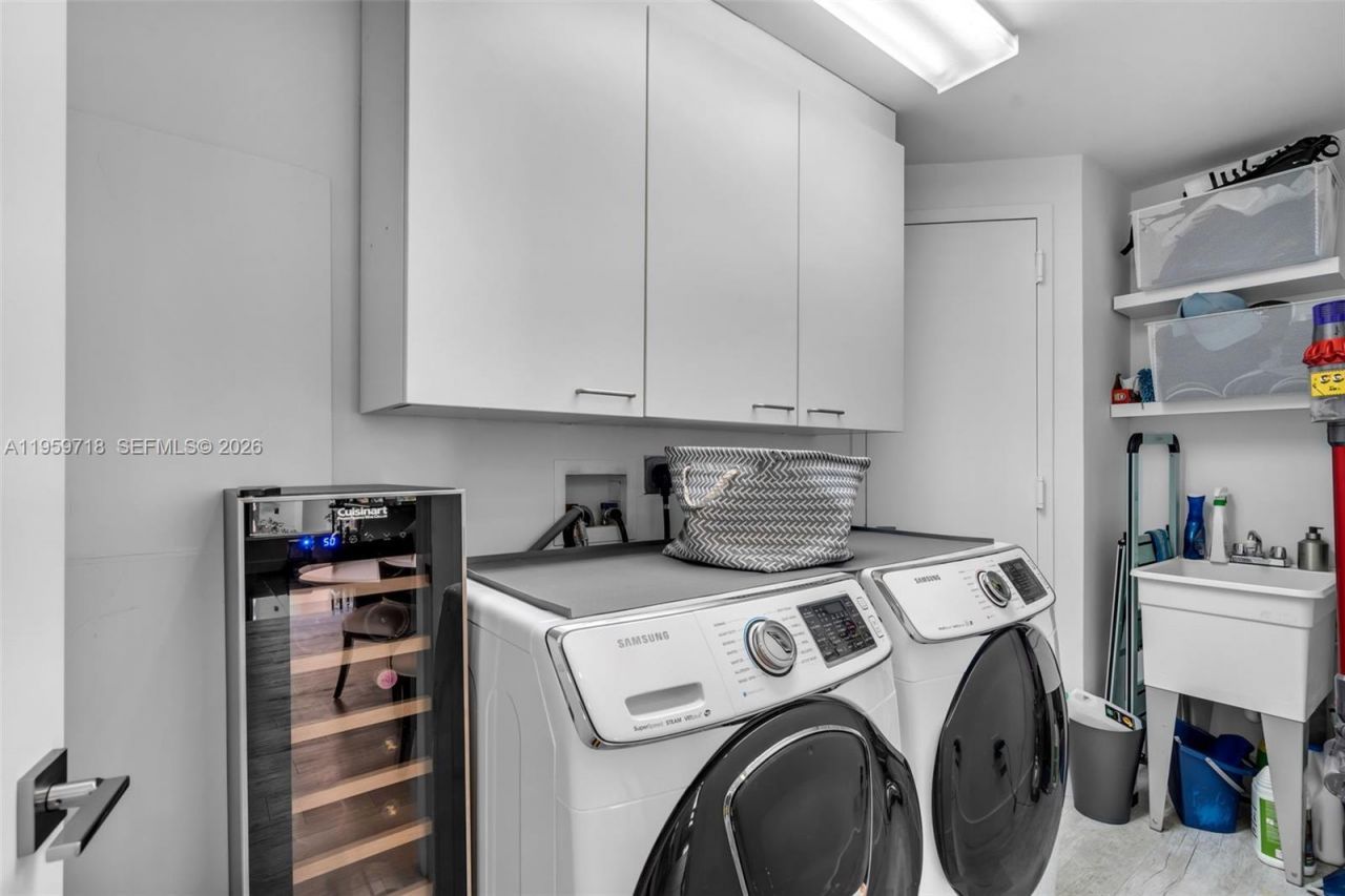 791 Crandon Blvd, Unit 501, Key Biscayne, FL 33149 Photo