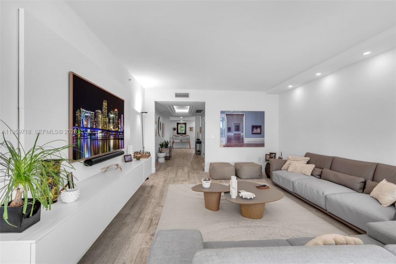 791 Crandon Blvd, Unit 501, Key Biscayne, FL 33149 Photo