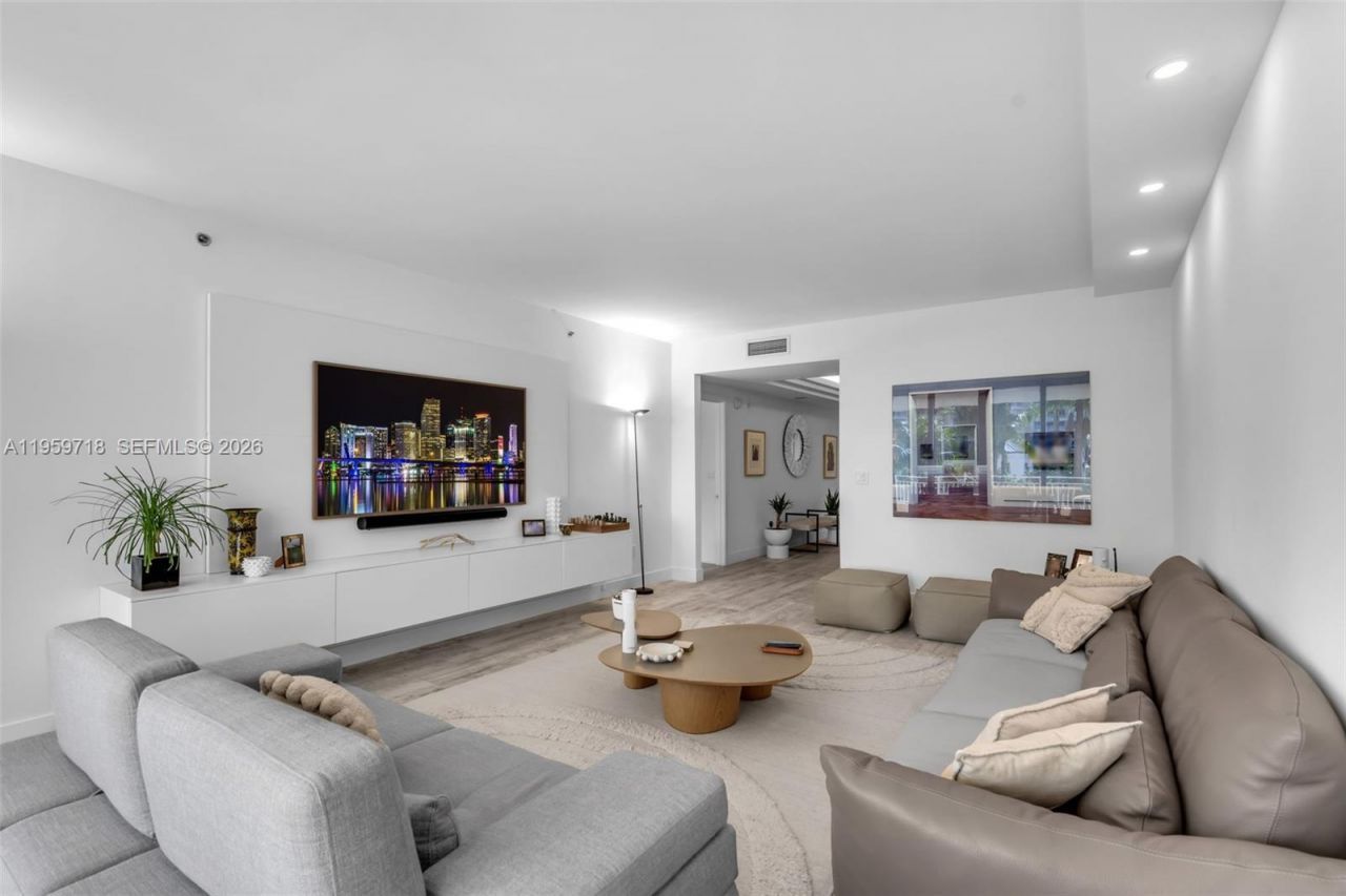 791 Crandon Blvd, Unit 501, Key Biscayne, FL 33149 Photo