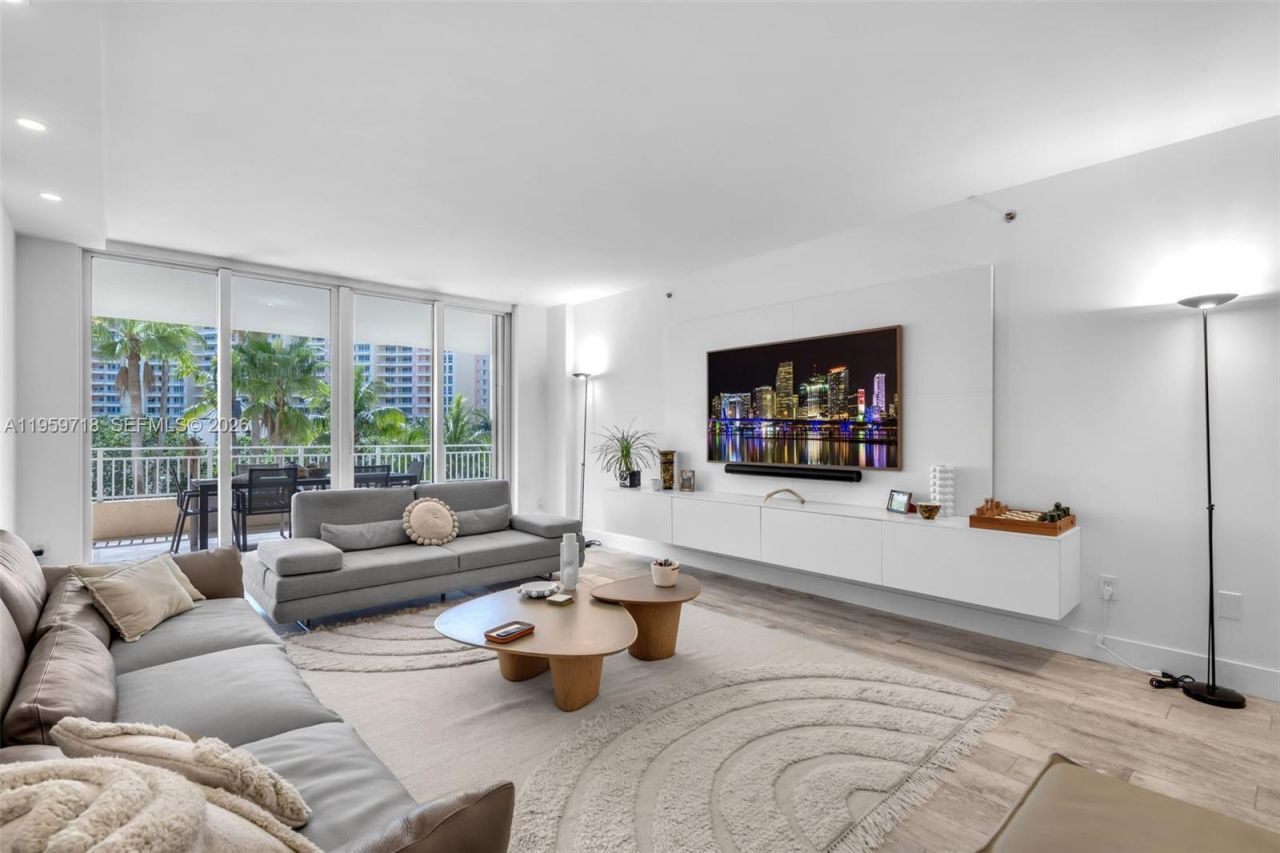 791 Crandon Blvd, Unit 501, Key Biscayne, FL 33149 Photo