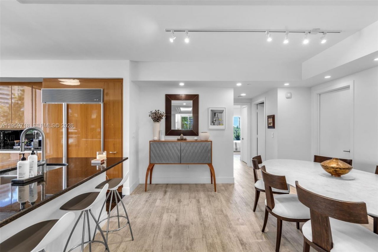 791 Crandon Blvd, Unit 501, Key Biscayne, FL 33149 Photo