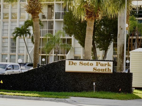 701 Three Islands Blvd , Unit 110, Hallandale Beach, FL 33009