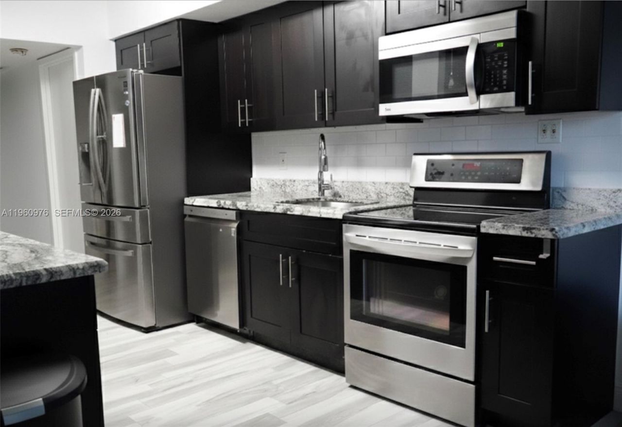 701 Three Islands Blvd, Unit 110, Hallandale Beach, FL 33009 Photo