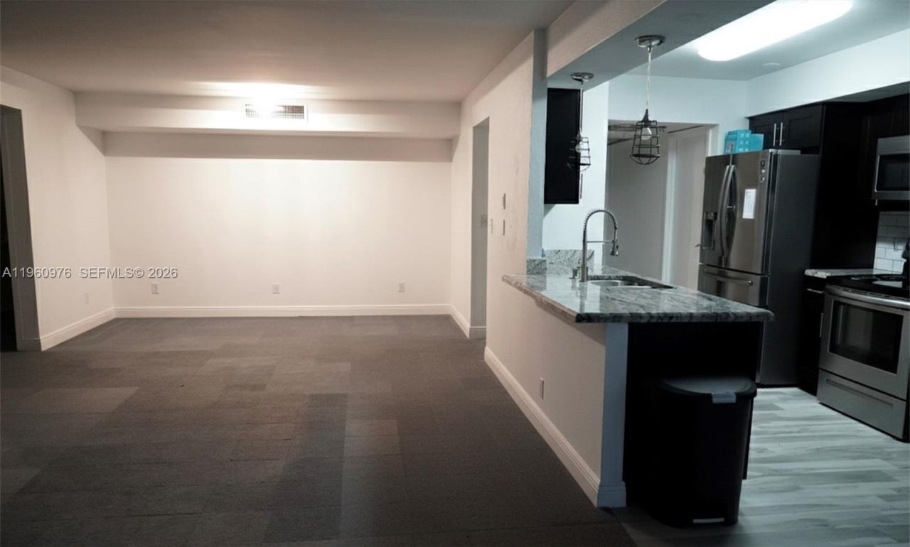 701 Three Islands Blvd, Unit 110, Hallandale Beach, FL 33009 Photo