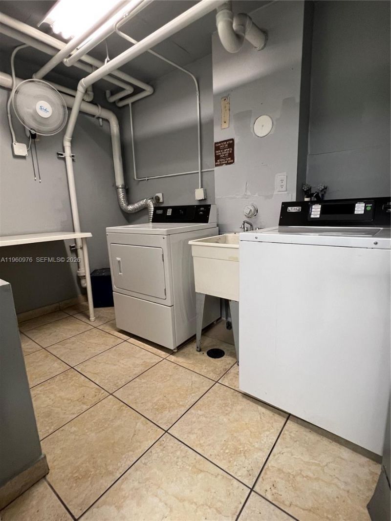 701 Three Islands Blvd, Unit 110, Hallandale Beach, FL 33009 Photo