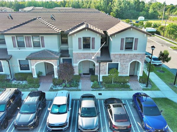 11438 W 34th Ct, Hialeah, FL 33018
