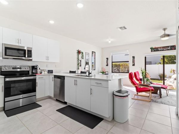 11438 W 34th Ct, Hialeah, FL 33018