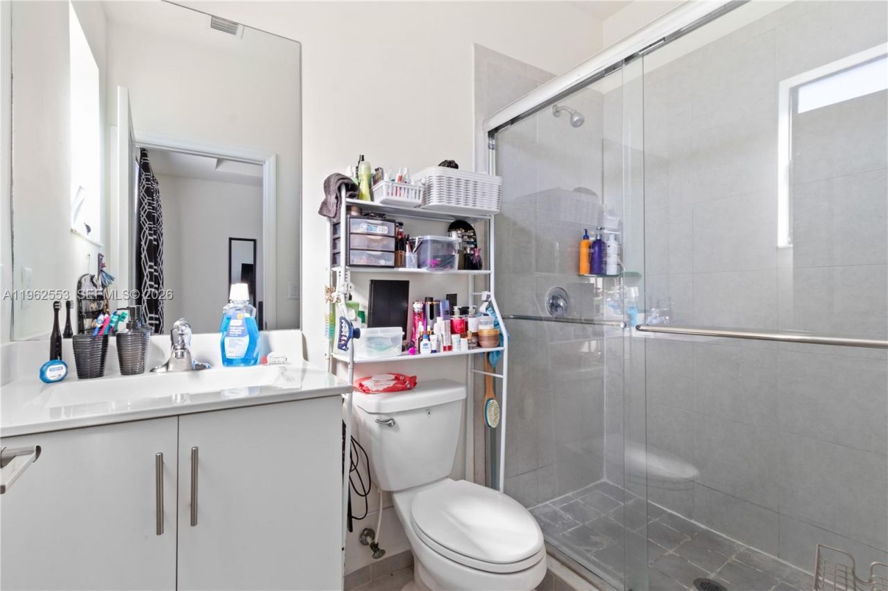 11438 W 34th Ct, Hialeah, FL 33018 Photo