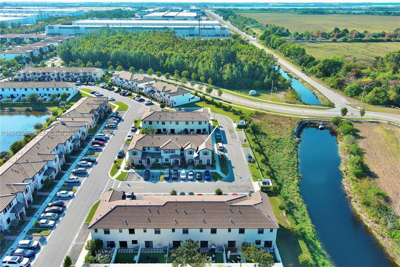 11438 W 34th Ct, Hialeah, FL 33018 Photo