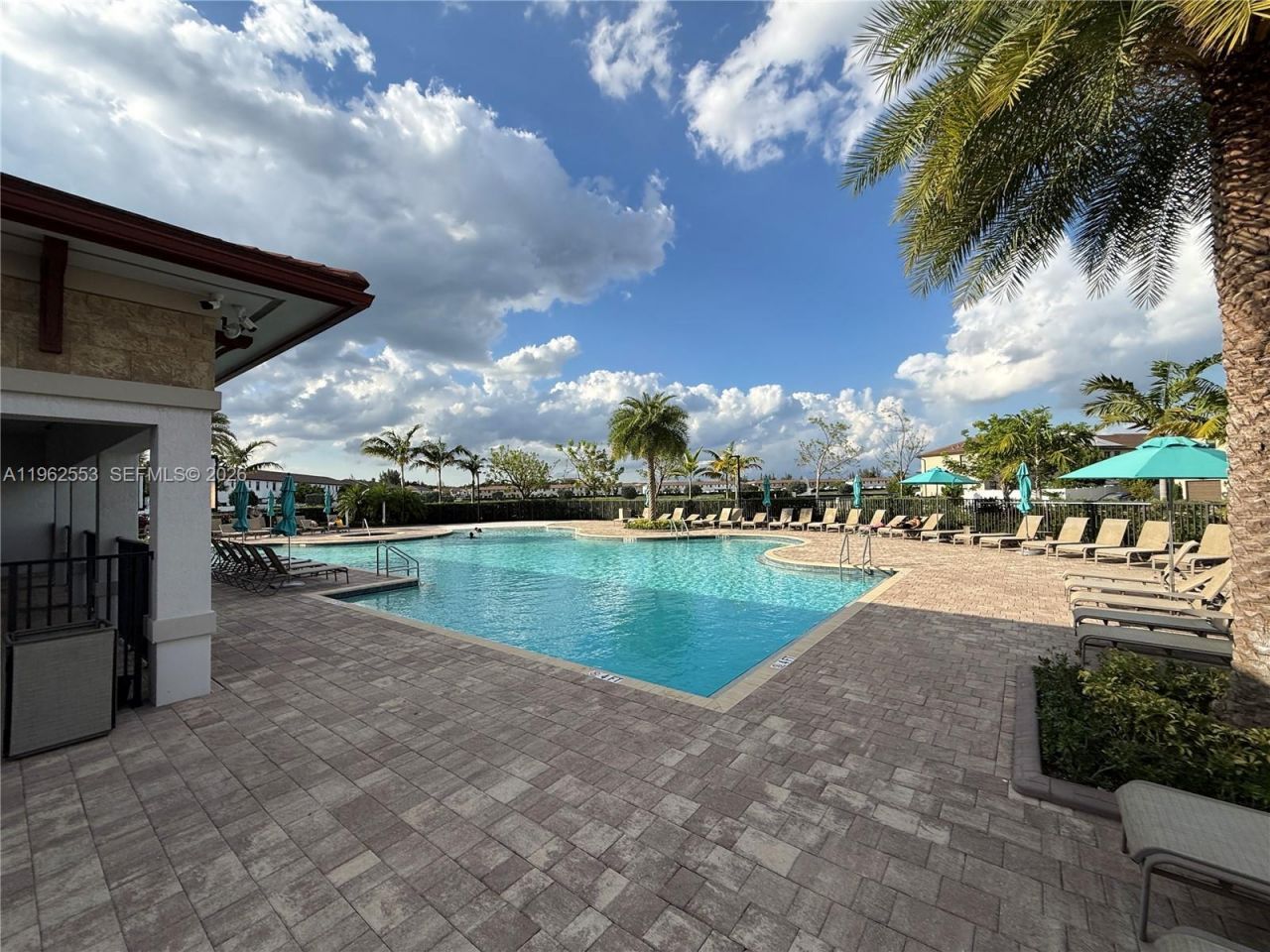 11438 W 34th Ct, Hialeah, FL 33018 Photo