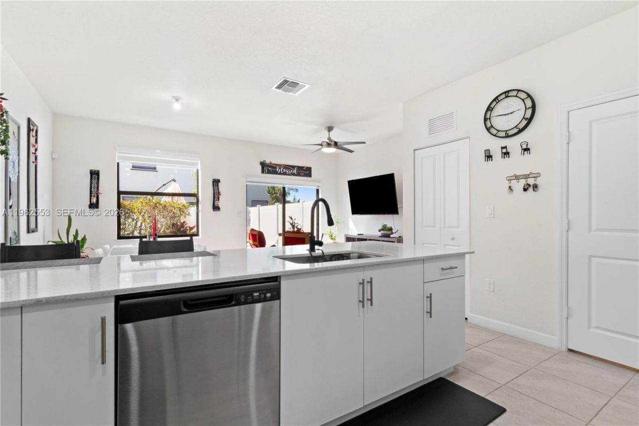 11438 W 34th Ct, Hialeah, FL 33018 Photo