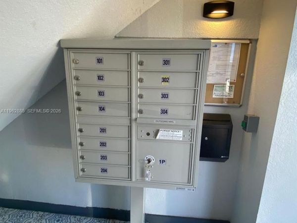 628 SW 16th Ave, Unit 204, Miami, FL 33135