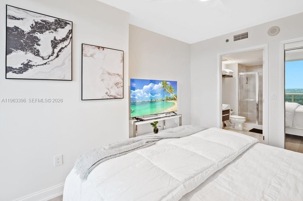 1800 S Ocean Dr, Unit 3608, Hallandale Beach, FL 33009 Photo