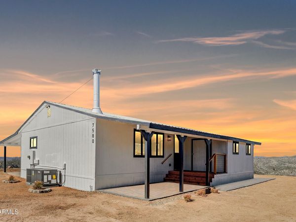 7580 W Lowell Drive, Kirkland, AZ 86332