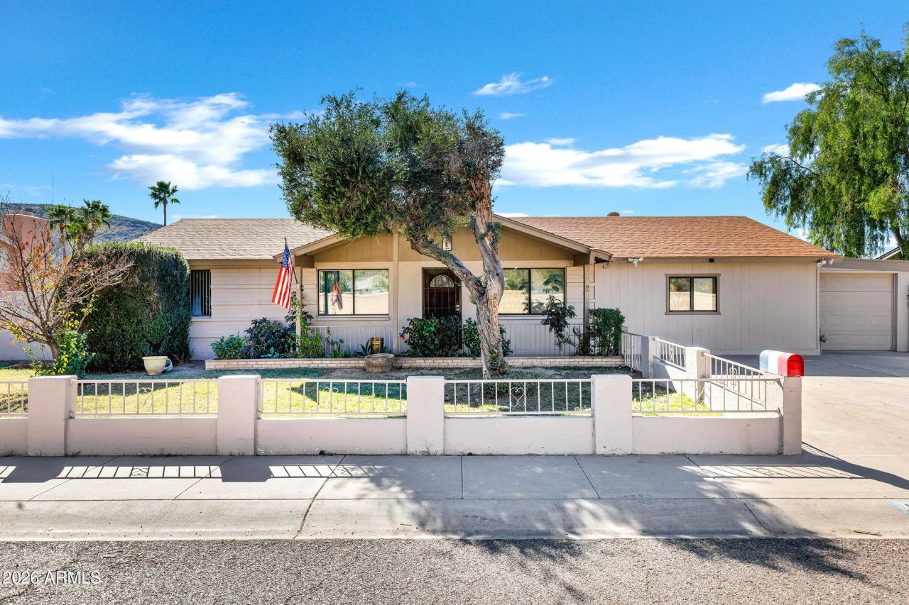 1521 W Thunderbird Road, Phoenix, AZ 85023 Main Photo