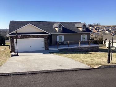 205 Clear Creek Road, Kodak, TN 37764