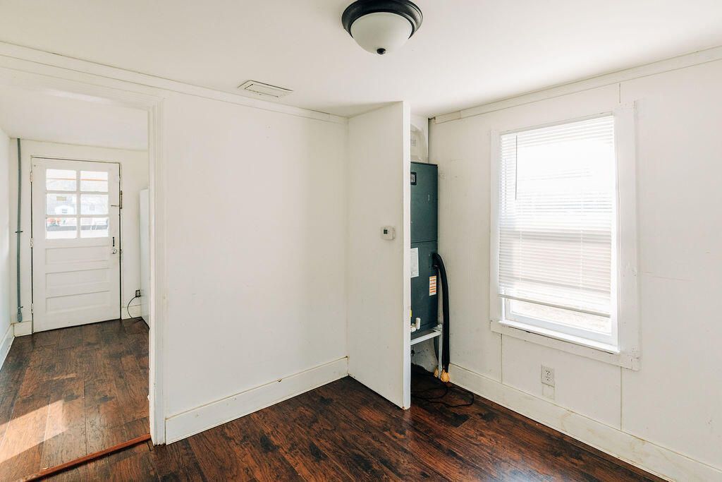 141 Nottingham Lane Photo 17