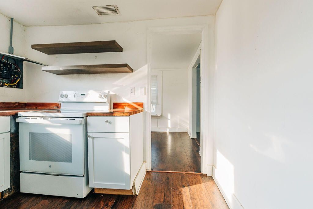 141 Nottingham Lane Photo 23