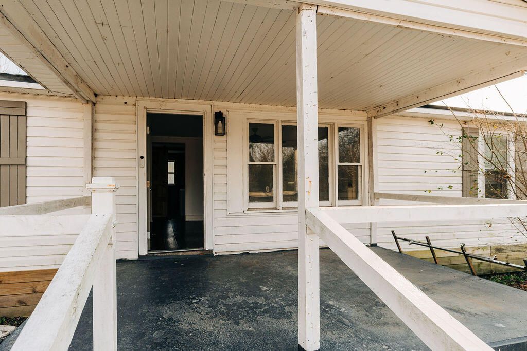 141 Nottingham Lane Photo 24