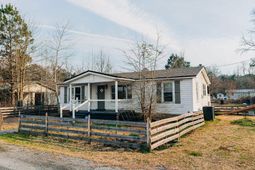 141 Nottingham Lane photo 4