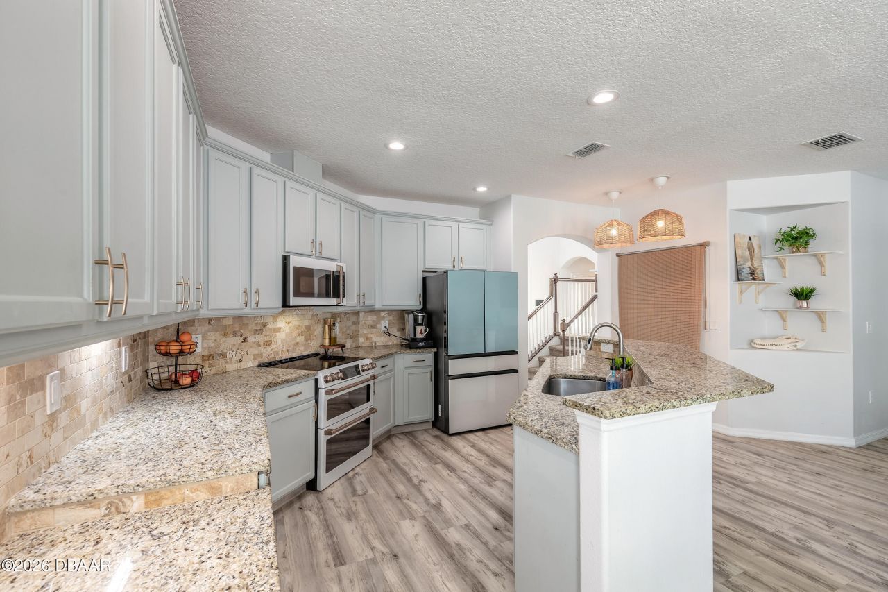 1215 Cap Diville Avenue, Port Orange, FL 32129 Photo