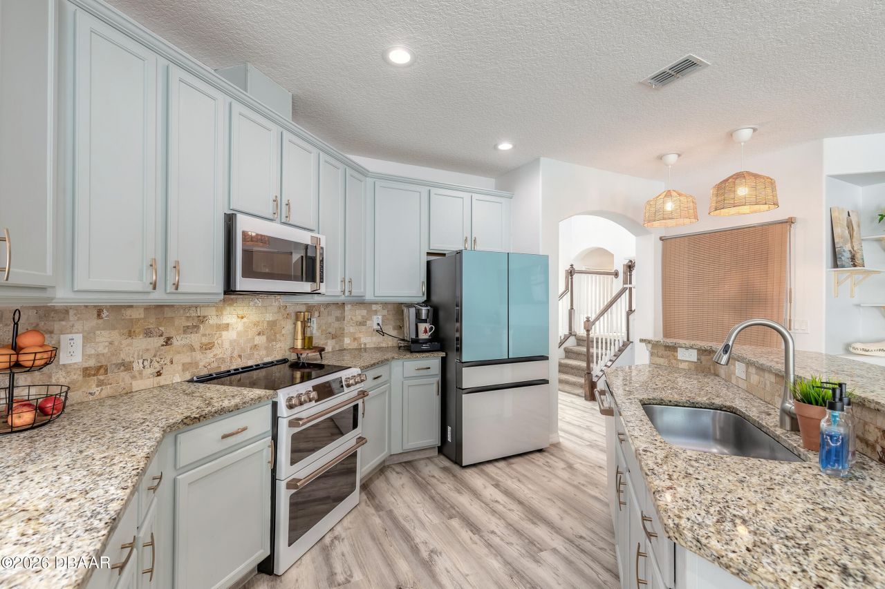 1215 Cap Diville Avenue, Port Orange, FL 32129 Photo