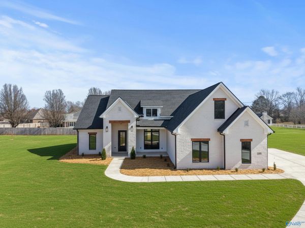 122 Eden Lane, Huntsville, AL 35811
