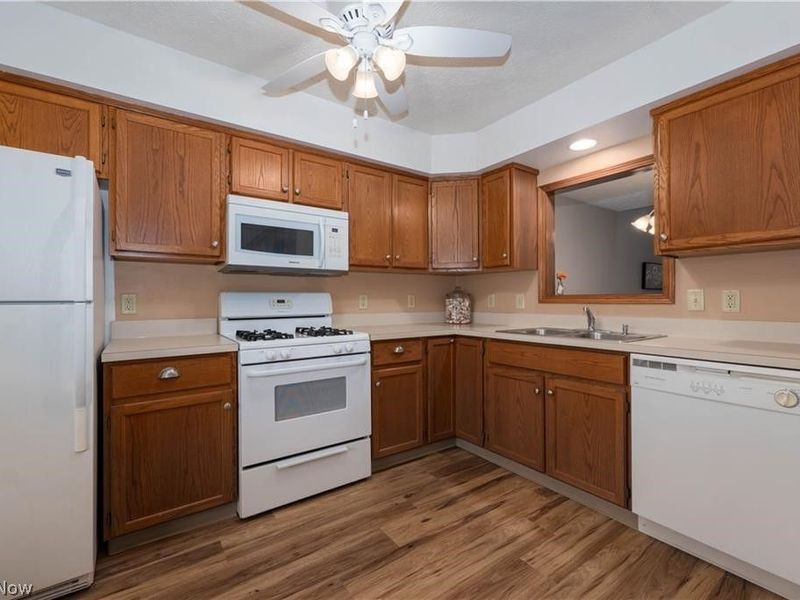 786 Beverly Avenue, Canal Fulton, OH 44614 Photo 8