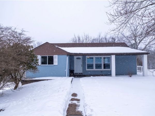 1020 Roosevelt Way, New Alexandria, PA 15670