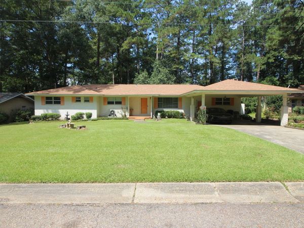 3836 Millsaps Drive, Laurel, MS 39440