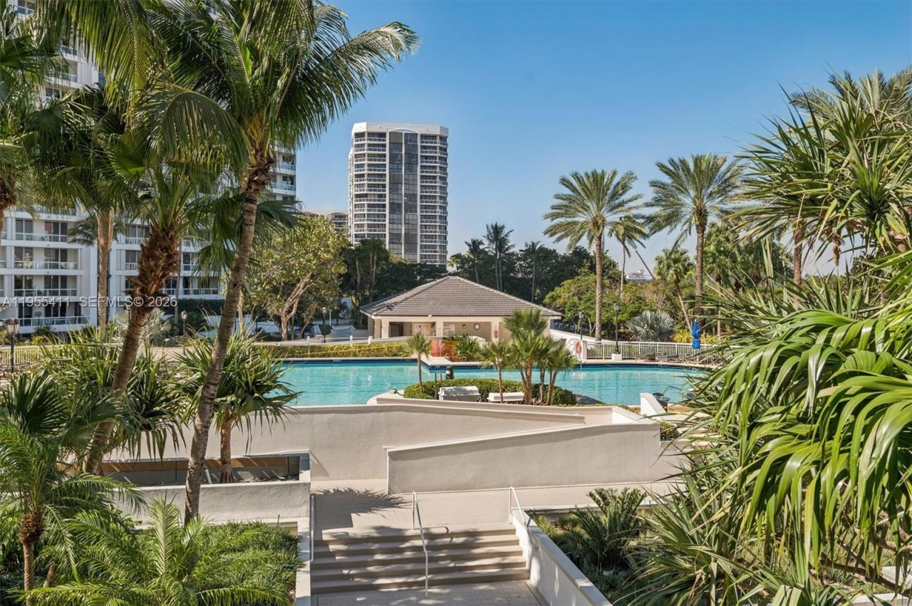 21200 Point Pl , Unit 504, Aventura, FL 33180 Photo