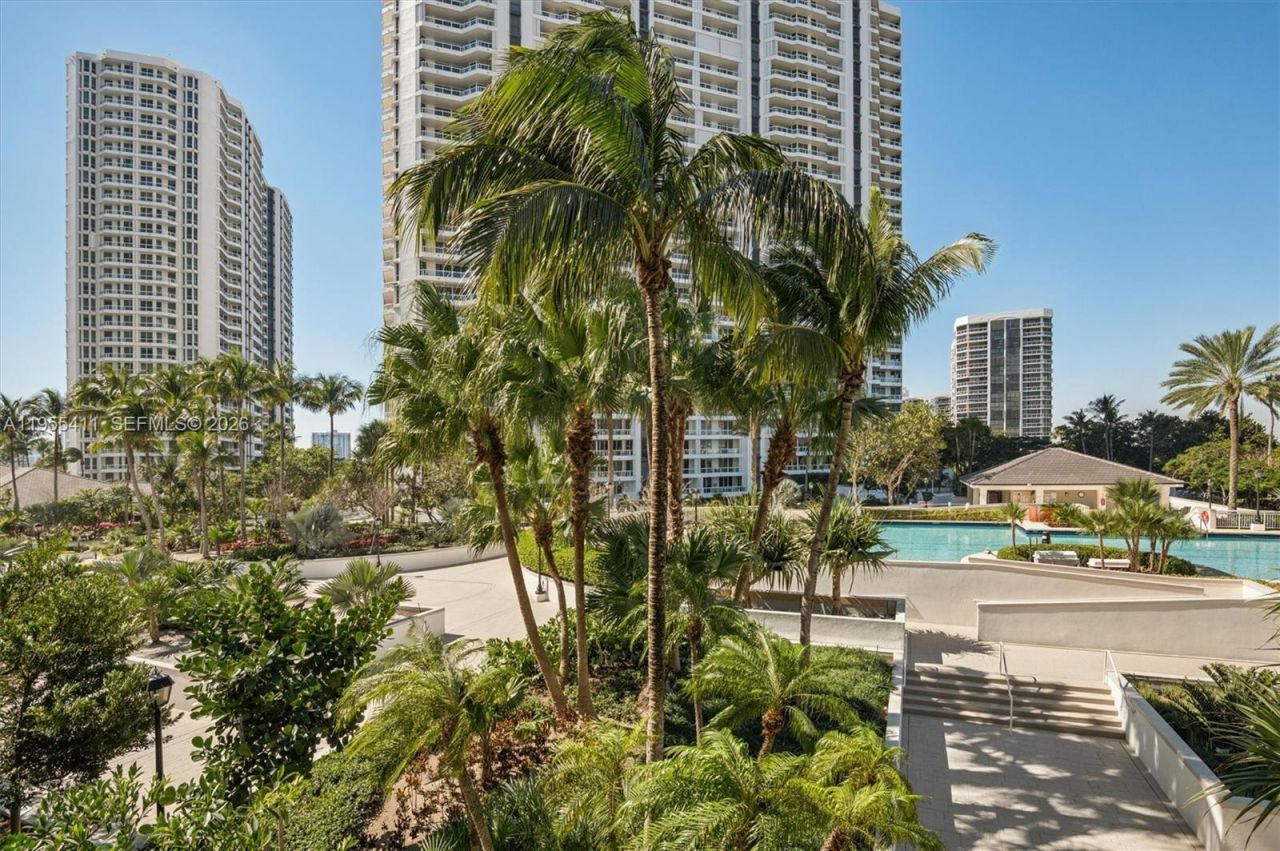 21200 Point Pl , Unit 504, Aventura, FL 33180 Photo