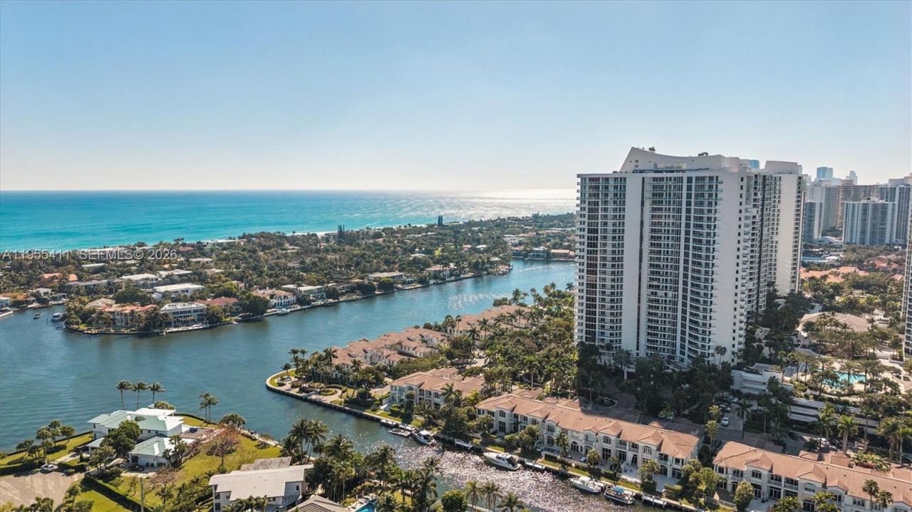 21200 Point Pl , Unit 504, Aventura, FL 33180 Photo