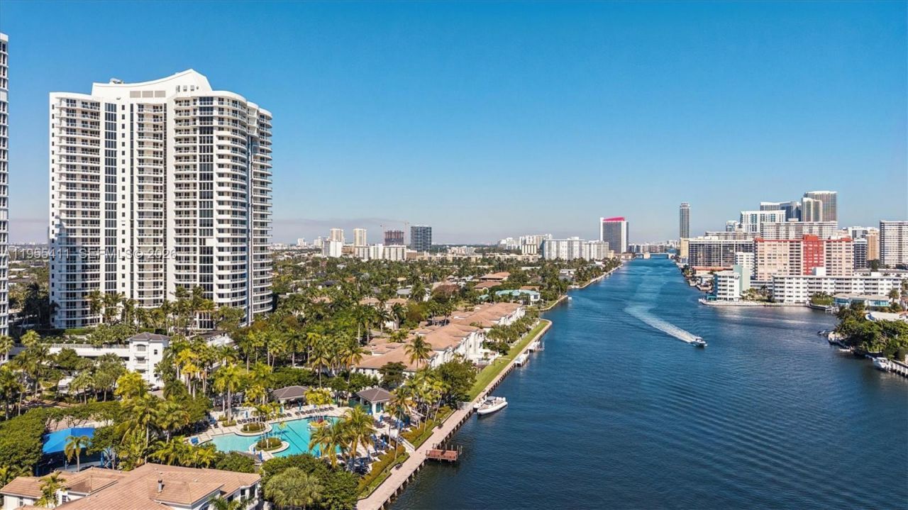 21200 Point Pl , Unit 504, Aventura, FL 33180 Photo