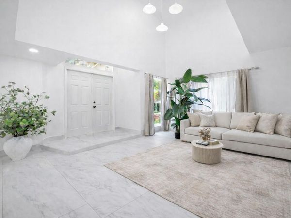 5239 SW 153rd Ave, Miami, FL 33185