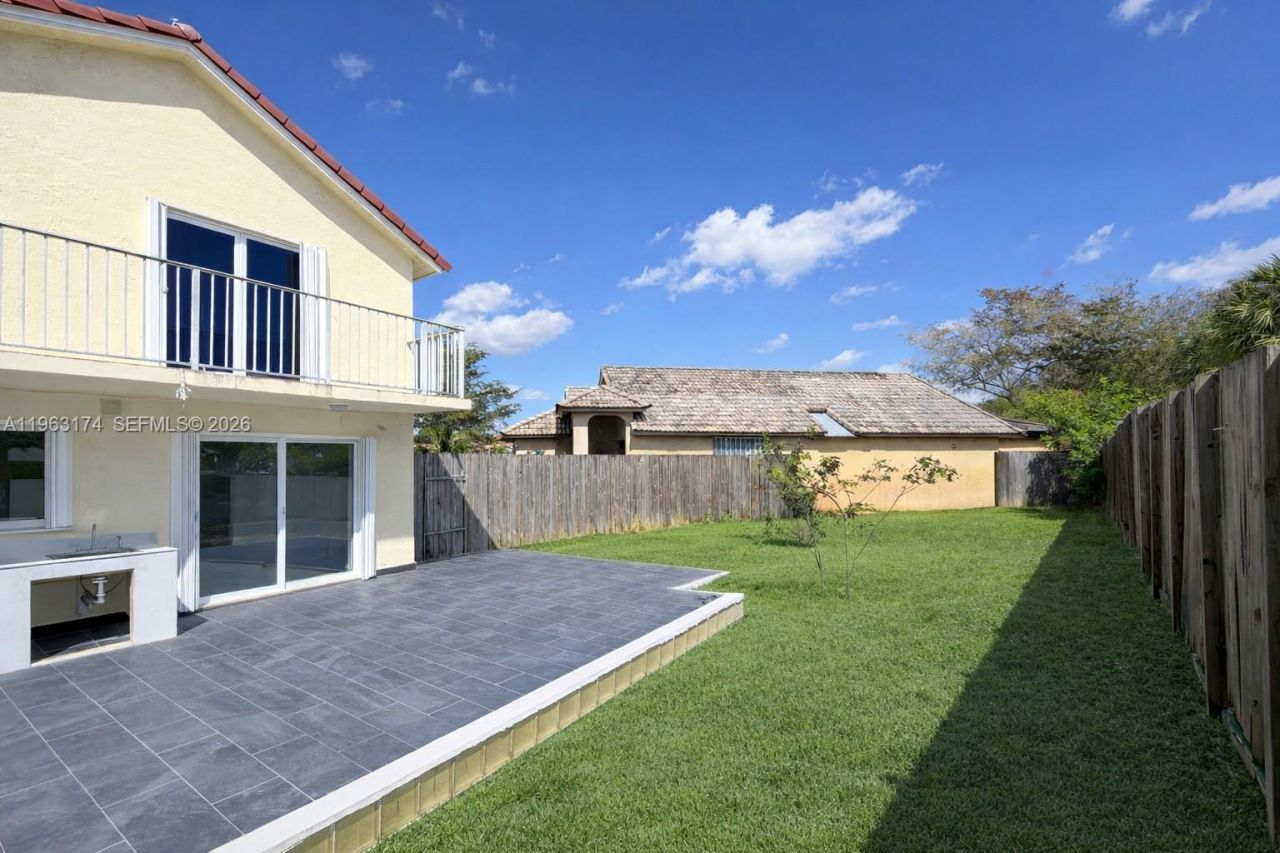 5239 SW 153rd Ave, Miami, FL 33185 Photo