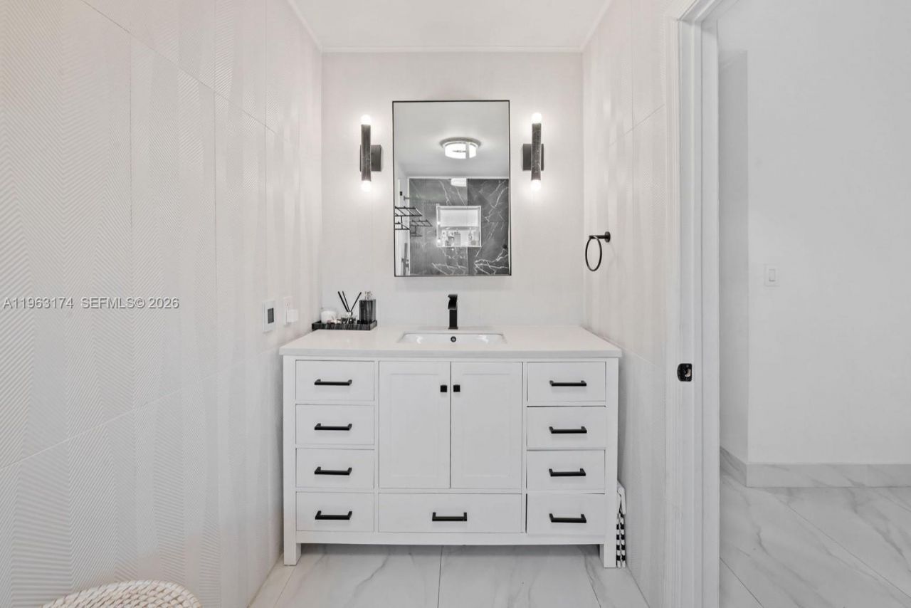 5239 SW 153rd Ave, Miami, FL 33185 Photo