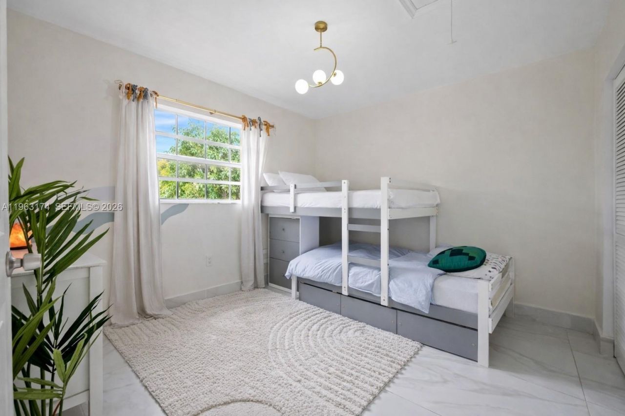 5239 SW 153rd Ave, Miami, FL 33185 Photo