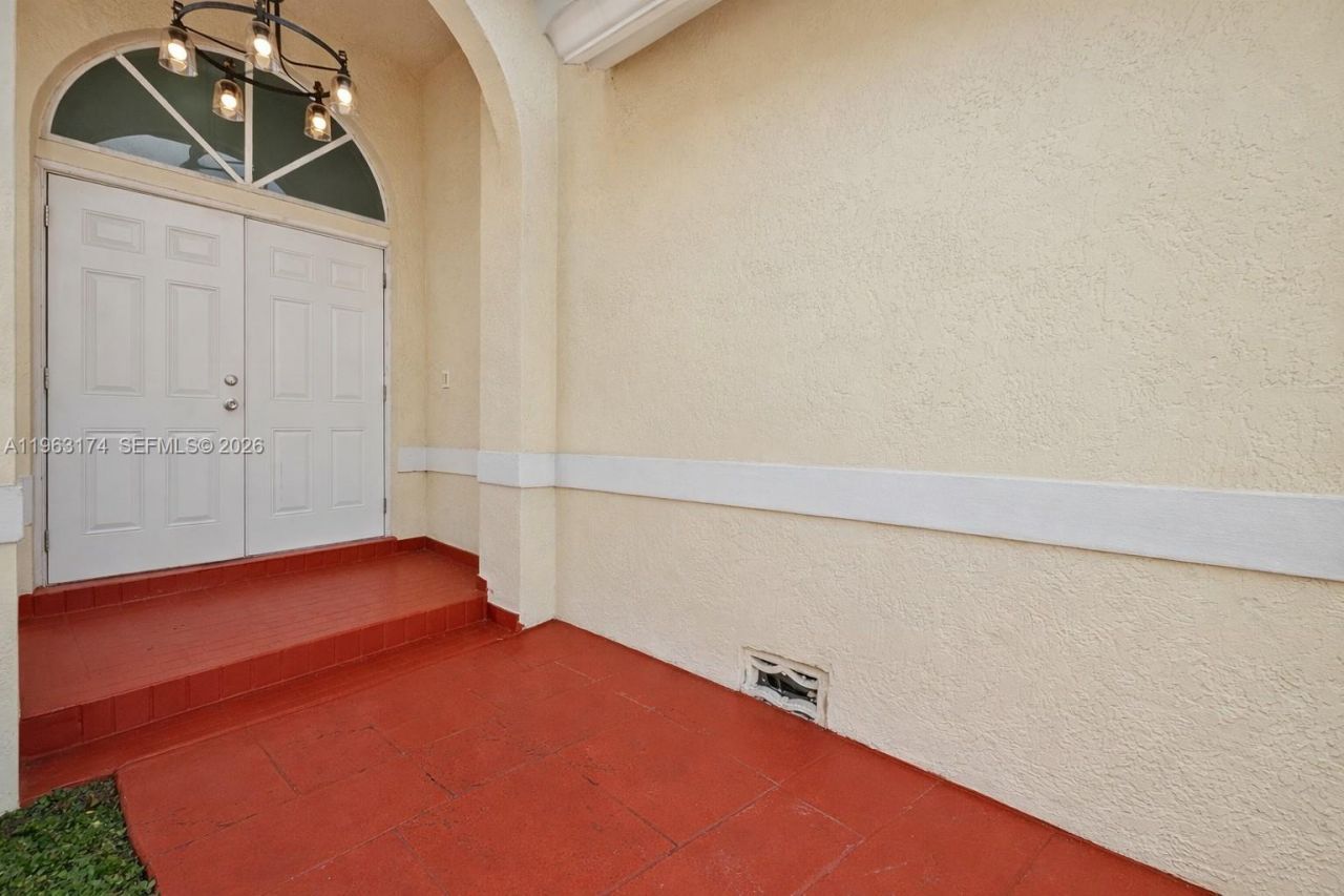 5239 SW 153rd Ave, Miami, FL 33185 Photo