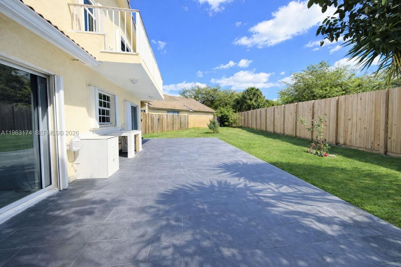 5239 SW 153rd Ave, Miami, FL 33185 Photo